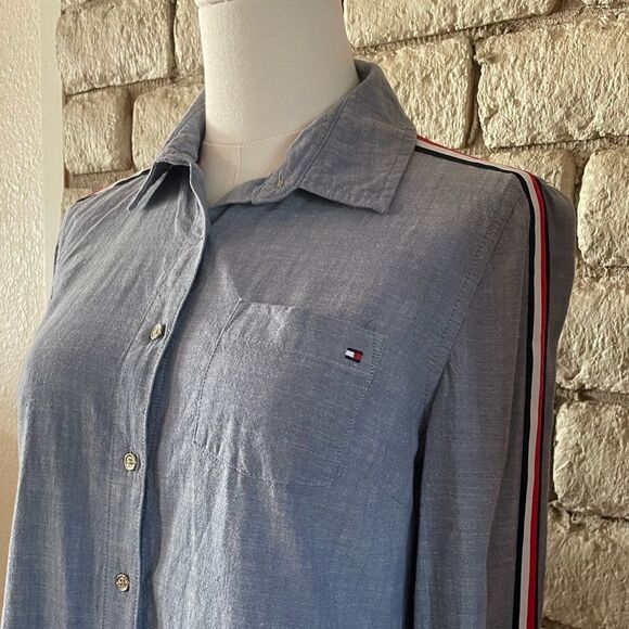 Tommy Hilfiger Light Blue Shirt with Red and White Accents - Picture 2 of 8